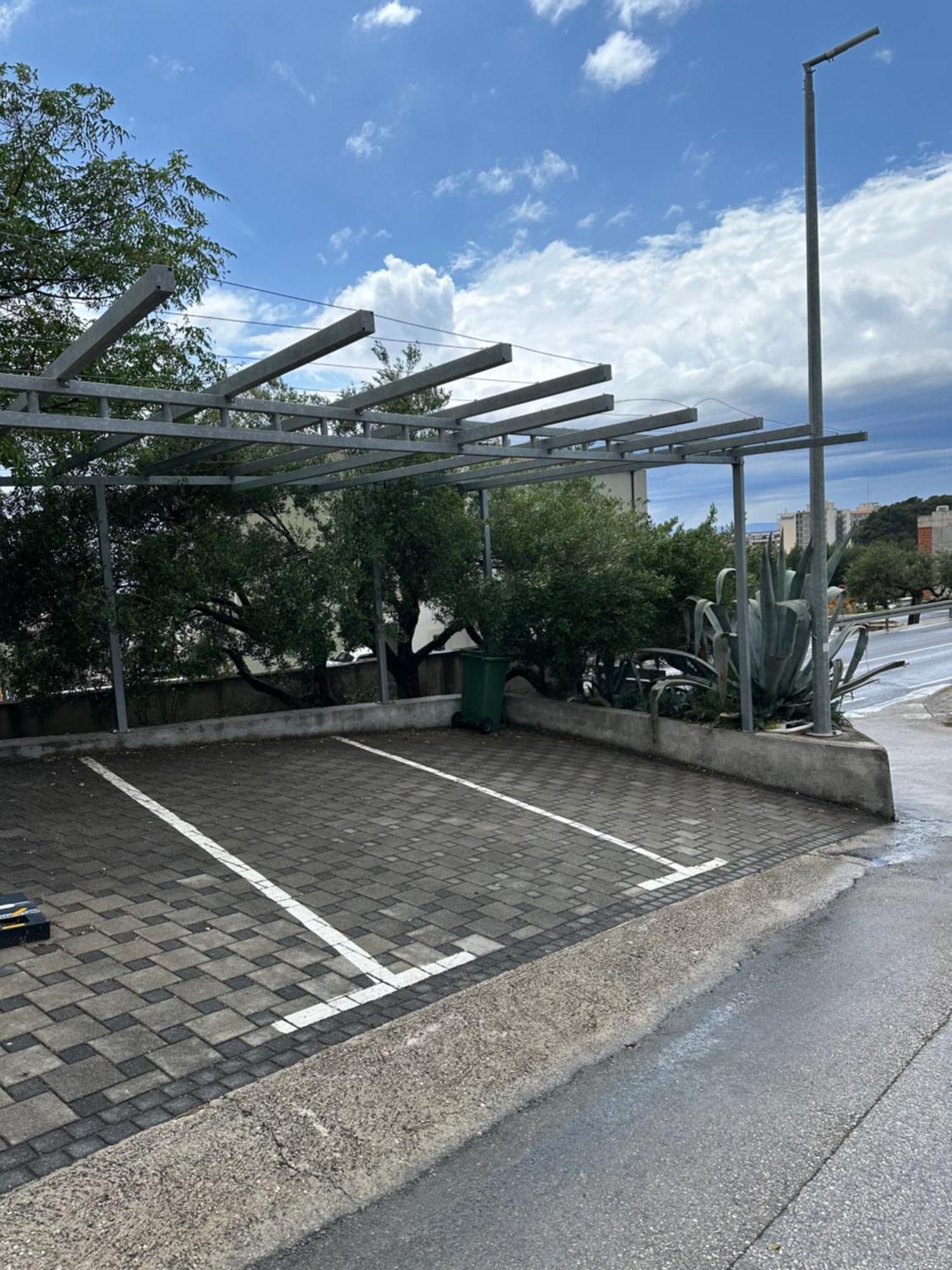 Apartments Dalmacija Tucepi Exterior photo
